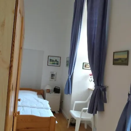 Orangerie Im Schlosspark Zu