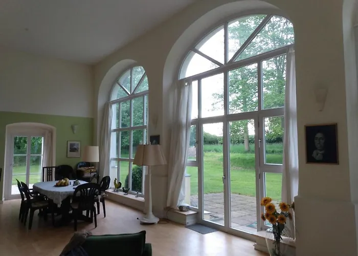 Orangerie Im Schlosspark Zu 公寓 *