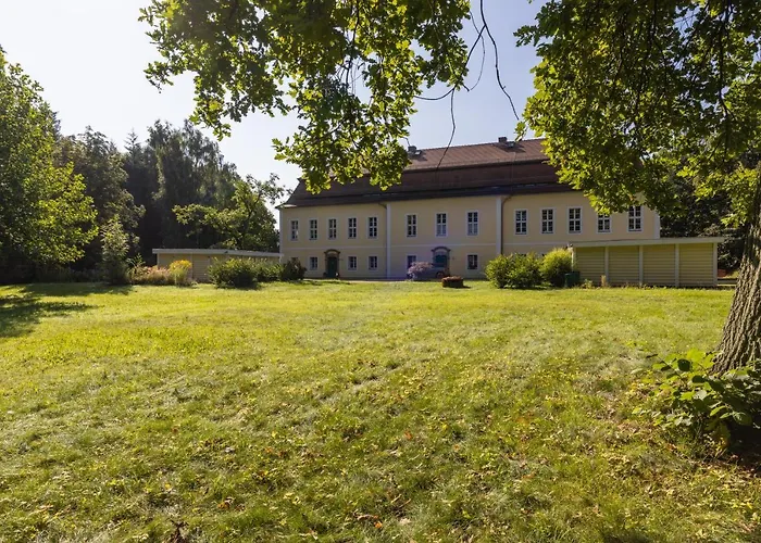 Orangerie Im Schlosspark Zu 公寓