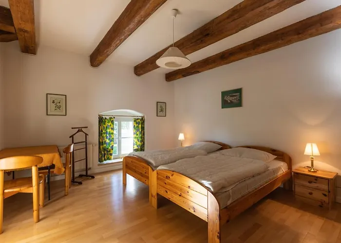 Orangerie Im Schlosspark Zu